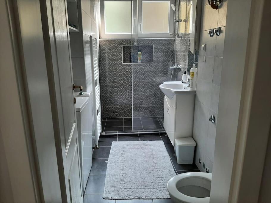 White & Tidy - Apartment